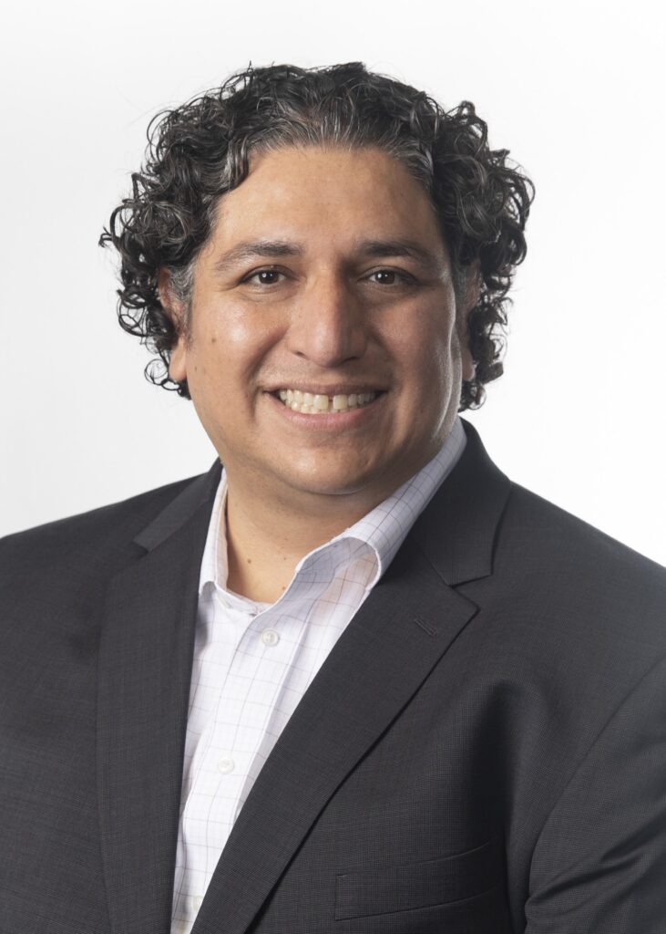 Julio Rivas Headshot