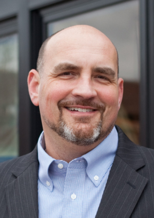 Travis Groth Headshot